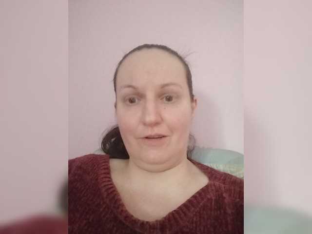 LadyAlma live cam preview