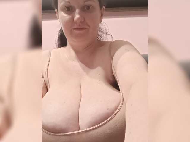 LadyAlma live webcam show