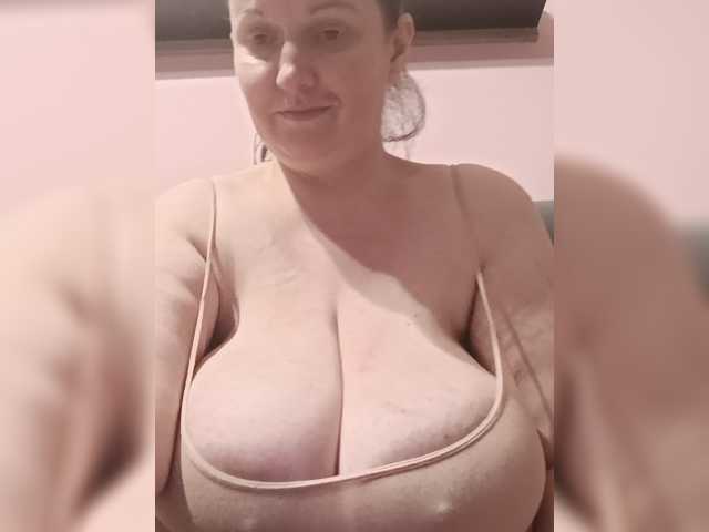 LadyAlma live cam on BongaCams