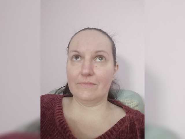 LadyAlma live cam preview