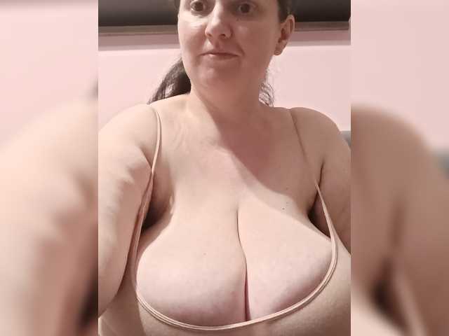 LadyAlma live cam on BongaCams