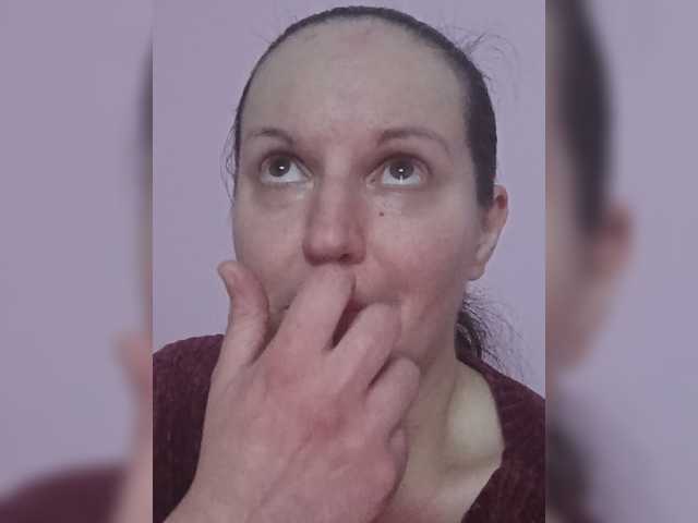 LadyAlma live cam on BongaCams