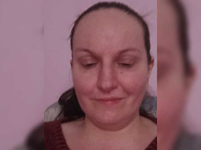 LadyAlma live cam preview