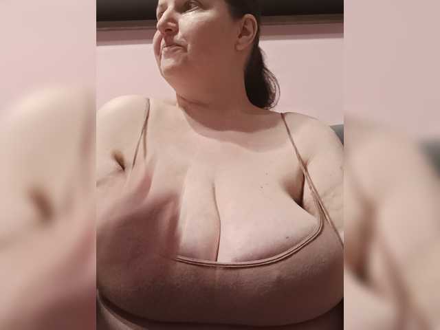 LadyAlma live cam on BongaCams