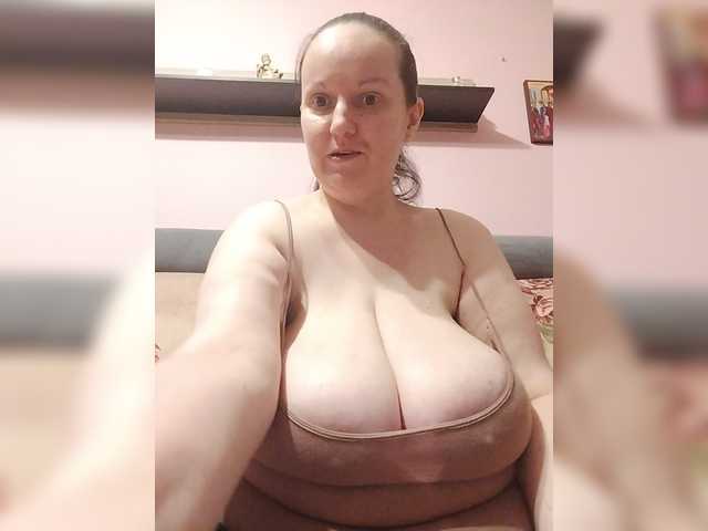 LadyAlma live cam on BongaCams