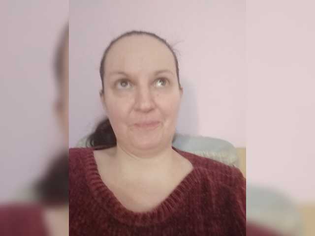 LadyAlma live cam preview