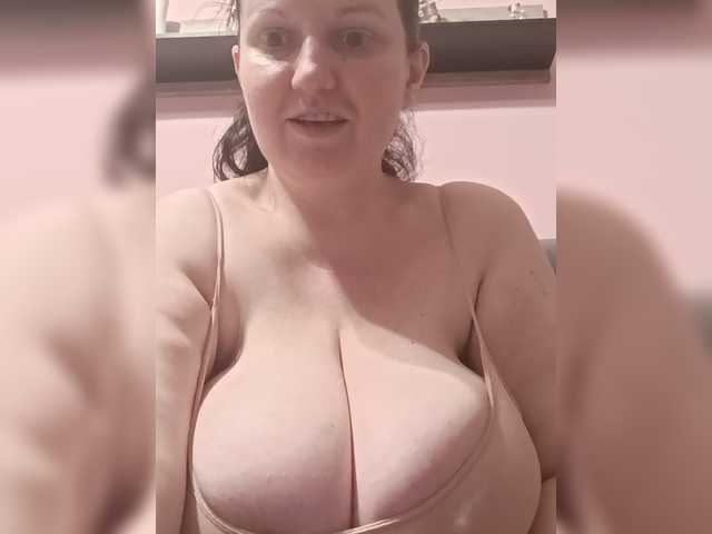 LadyAlma live cam on BongaCams