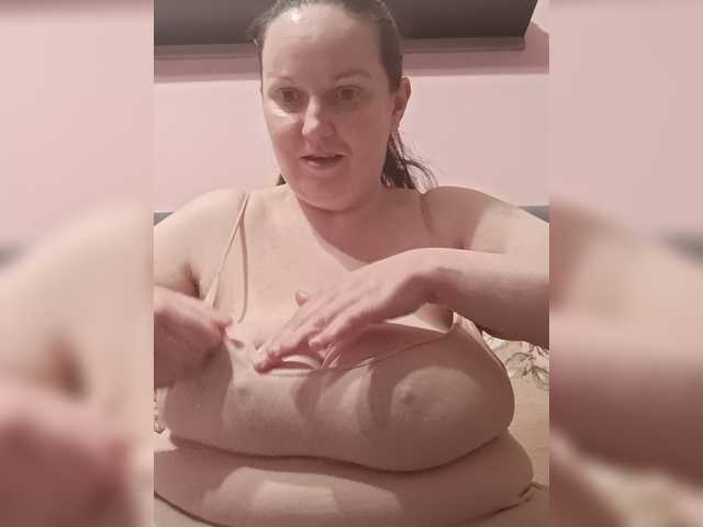 LadyAlma live cam on BongaCams