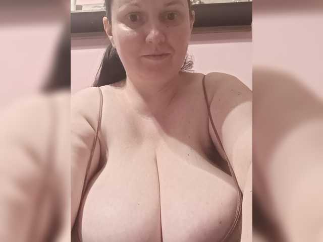 LadyAlma live cam on BongaCams
