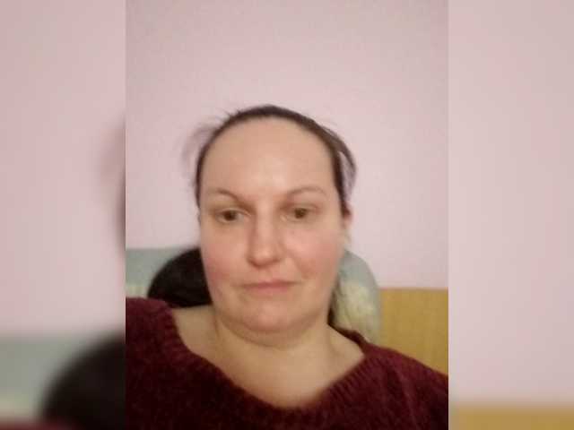 LadyAlma Live Cam and Statistics on UnifiedCams