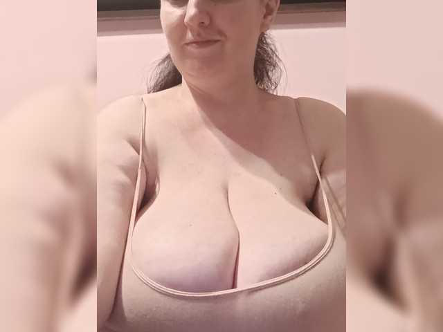 LadyAlma live cam on BongaCams