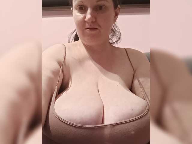 LadyAlma live webcam show