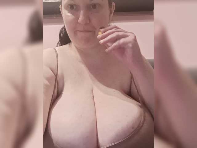 LadyAlma live cam on BongaCams