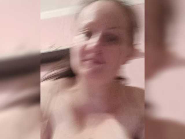 LadyAlma live cam on BongaCams