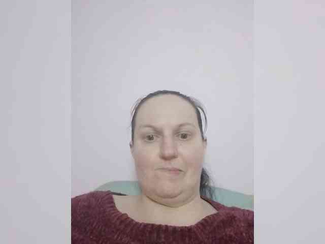 LadyAlma webcam