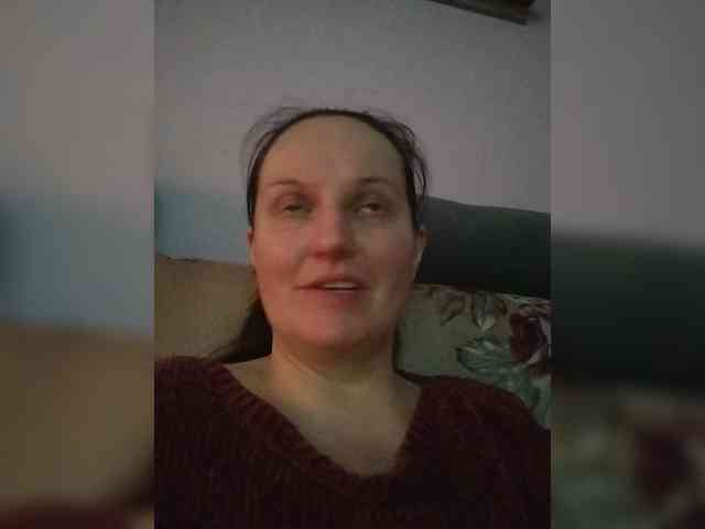 LadyAlma webcam