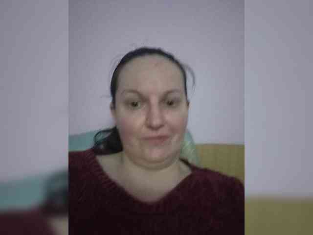 LadyAlma webcam