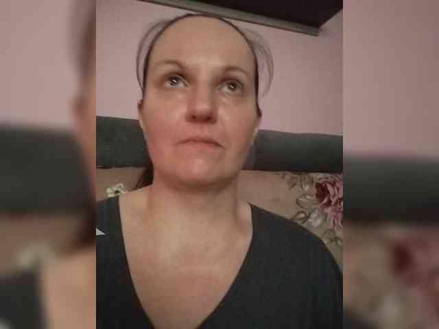 LadyAlma webcam