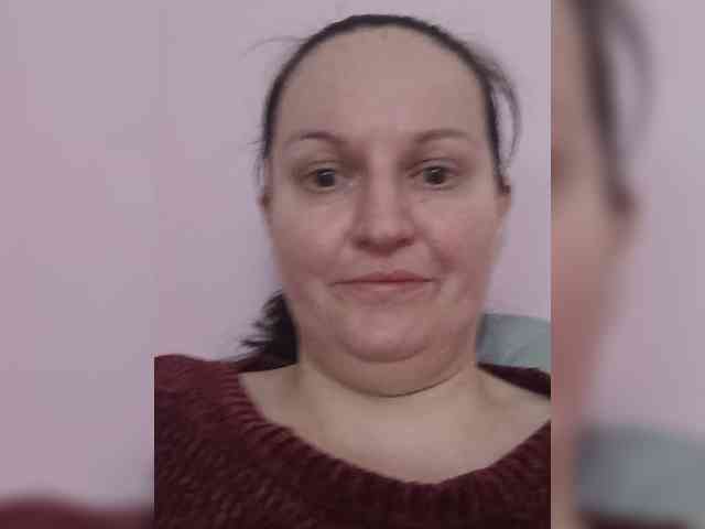 LadyAlma webcam