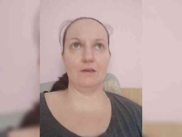 LadyAlma webcam