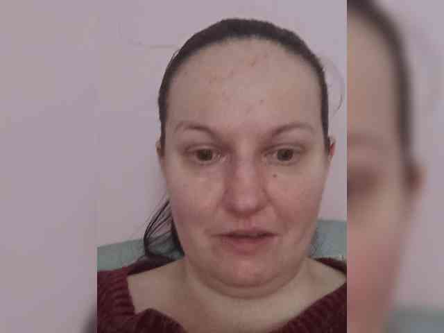 LadyAlma webcam