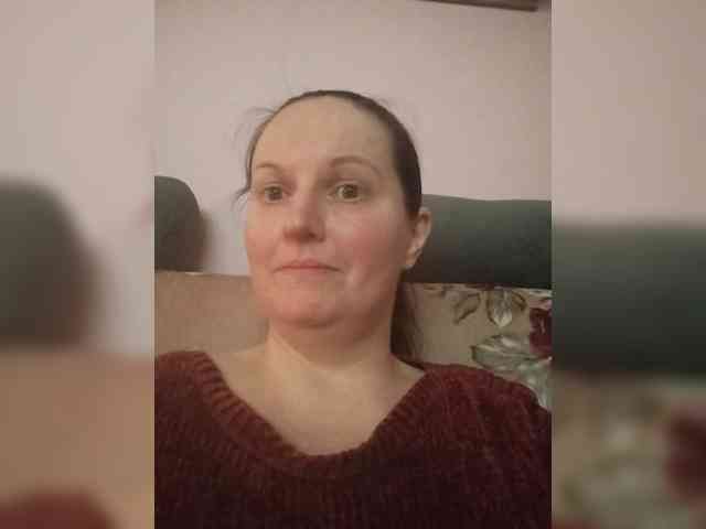 LadyAlma webcam