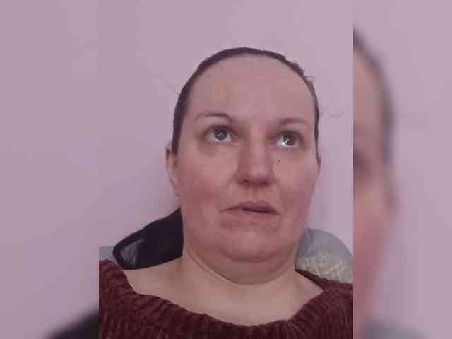 LadyAlma webcam