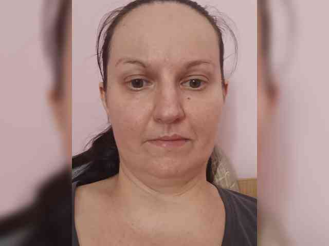 LadyAlma webcam