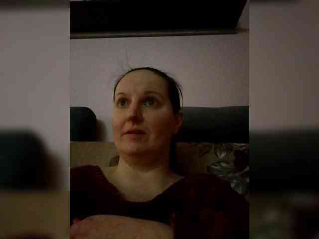 LadyAlma webcam