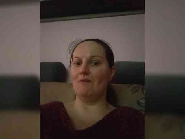 LadyAlma webcam