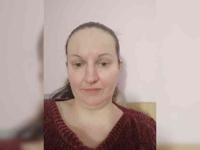 LadyAlma webcam