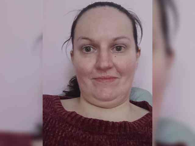 LadyAlma webcam
