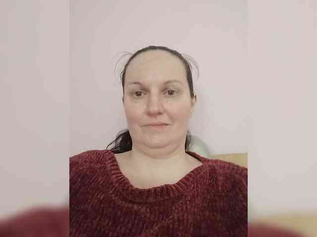 LadyAlma webcam