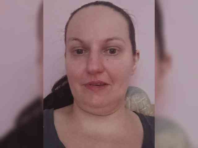 LadyAlma webcam