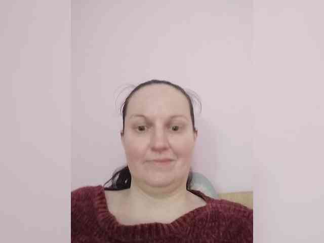 LadyAlma webcam