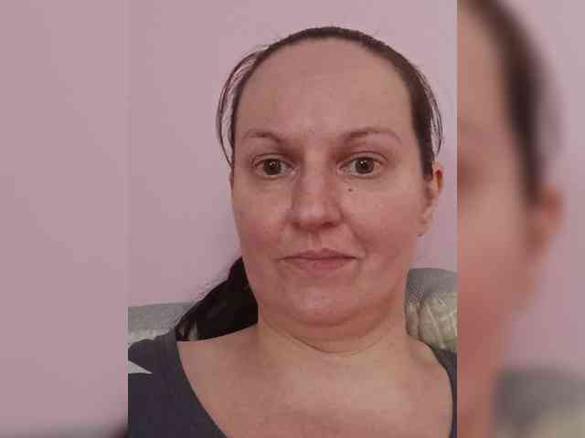 LadyAlma webcam