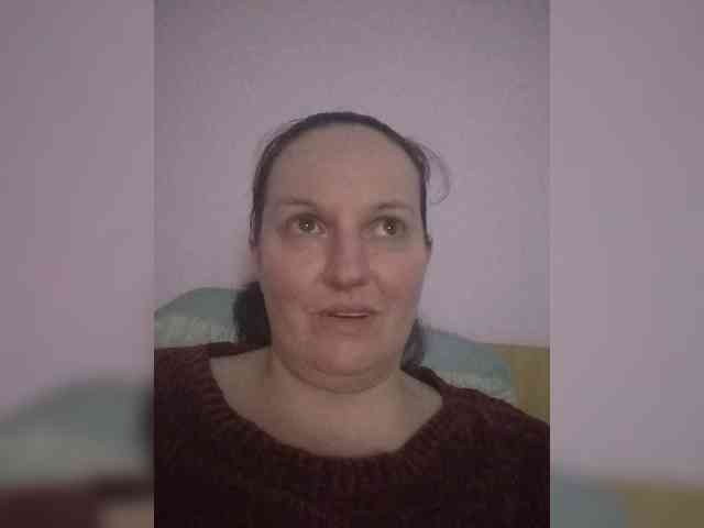 LadyAlma webcam