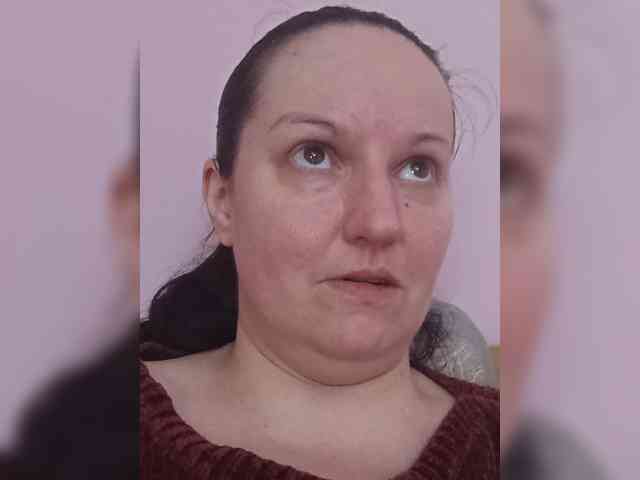 LadyAlma webcam