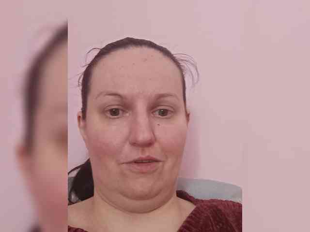 LadyAlma webcam
