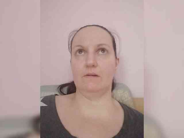 LadyAlma webcam