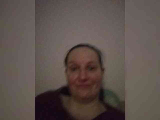 LadyAlma webcam