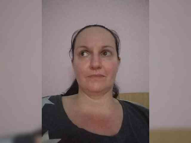 LadyAlma webcam