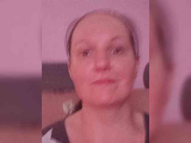 LadyAlma webcam