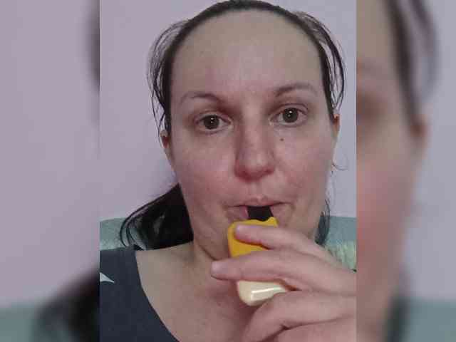 LadyAlma webcam