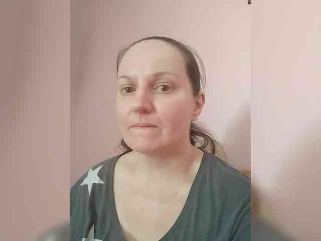 LadyAlma webcam