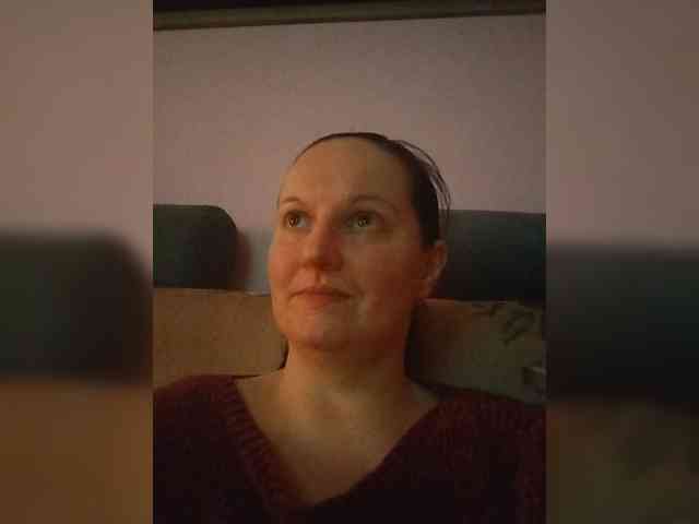 LadyAlma webcam