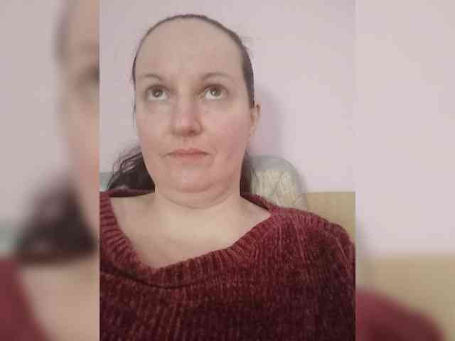 LadyAlma webcam