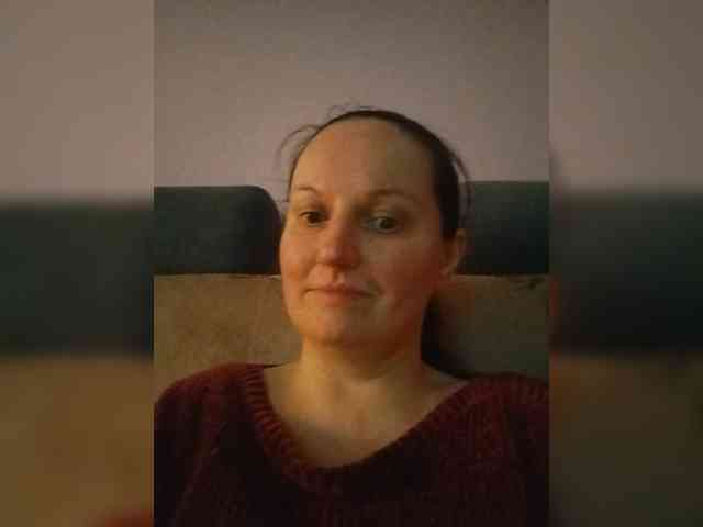 LadyAlma webcam