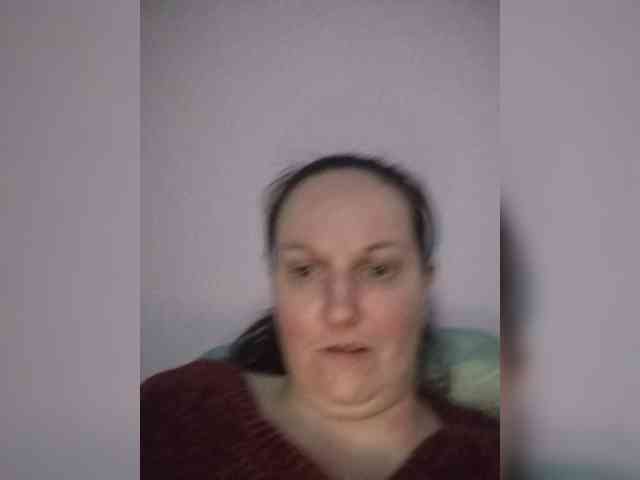 LadyAlma webcam