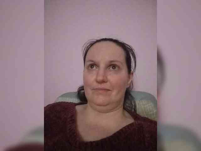 LadyAlma webcam